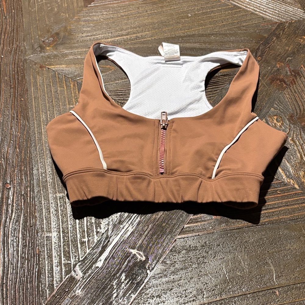 PrettyLittleThing Tan Sports Bra with Zip